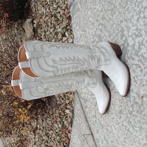 TECOVAS The Abby tall Leather boot, EUC. size 9.5B - Picture 15 of 15